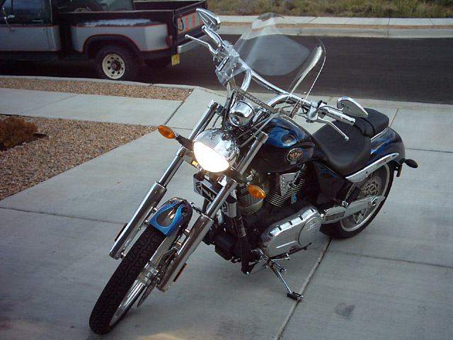 Victory Jackpot Windvest windshield